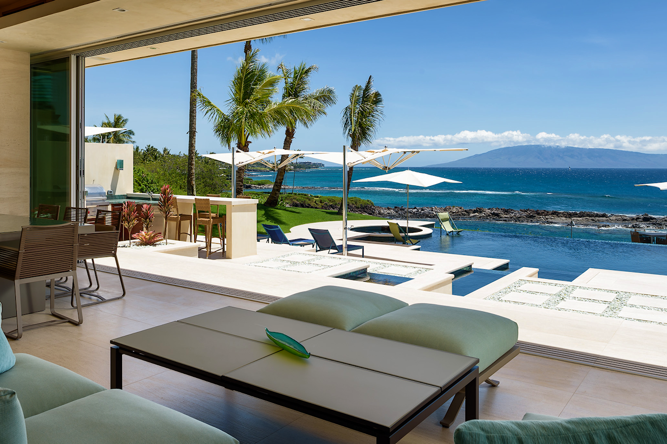 LUXURY HOME IN HONOLULU - LIGHTING BY GWYN CARLESS DESIGNS