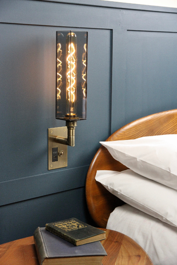 Embassy Light Ambassador Wall Light - Focus SB Collaboration