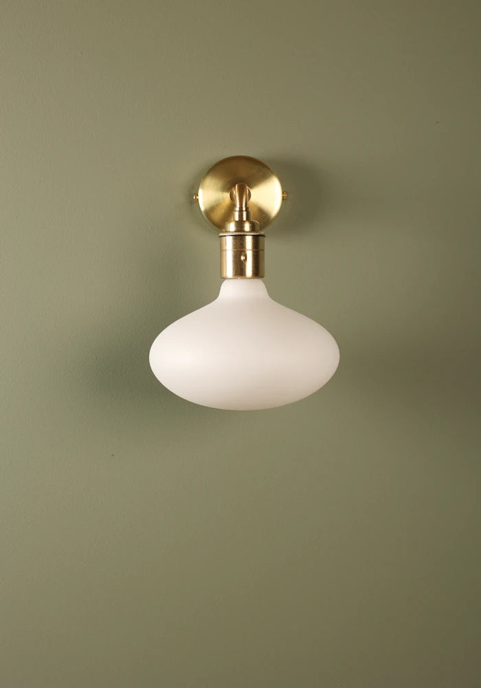 Elegant Tala Oval  IP44 bathroom wall light with brass fixtures