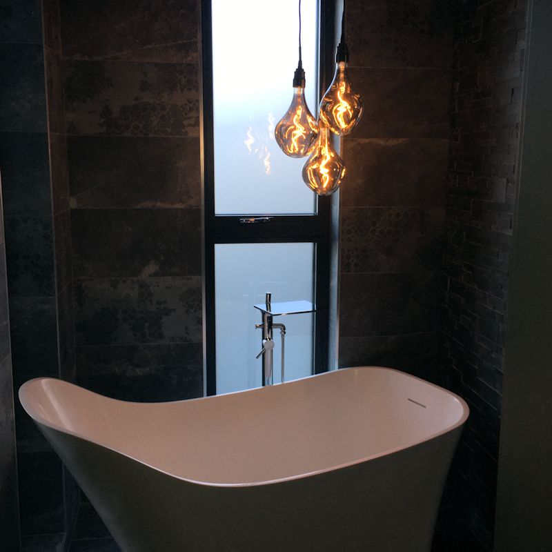 DECORATIVE BATHROOM PENDANT LIGHTS OVER BATH TUB