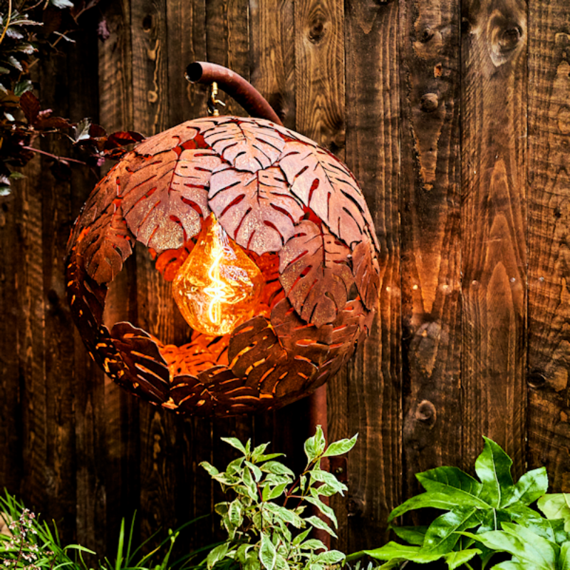 INDUSTRIAL STYLE OUTDOOR LIGHT