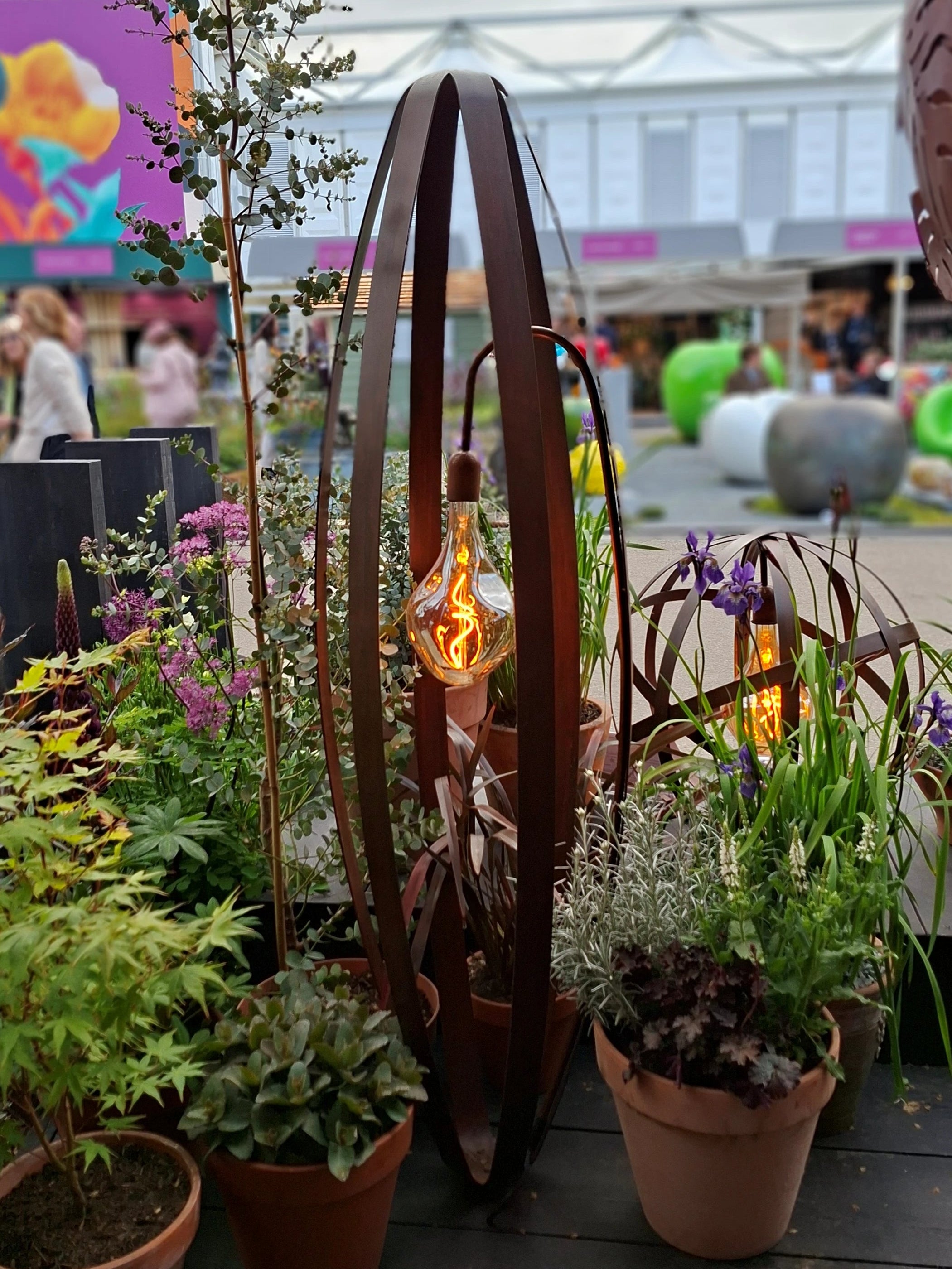 ZEPPELIN INDUSTRIAL STYLE OUTDOOR FLOOR LAMP
